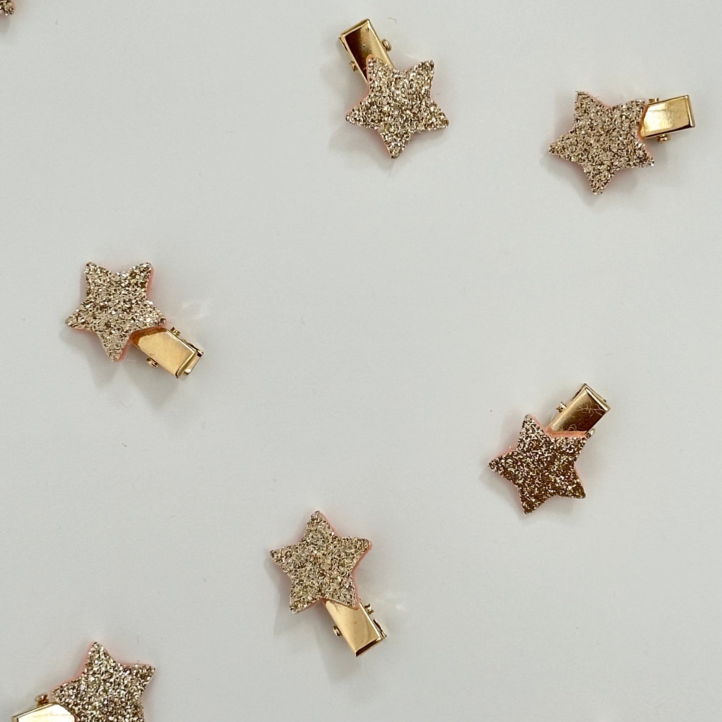 Petite Single Glitter Star